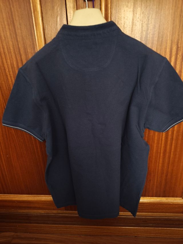 Polo Cortefiel azul  marino hombre, cuello mao.