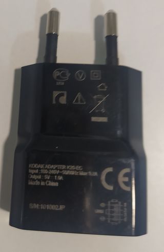 Cargador Kodak - Adaptador MicroUSB