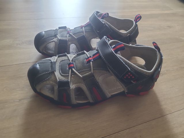 Sandálias menino cinza-vermelho nº36