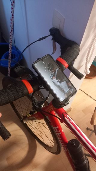 Soporte móvil bici