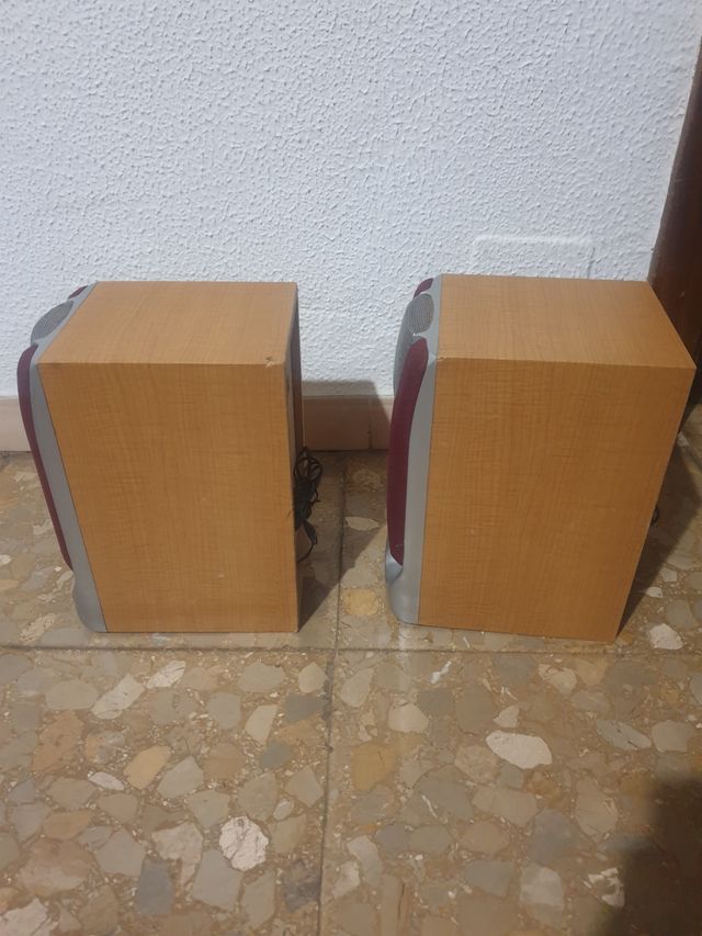 Altavoces Mónacor de 3 vías 8 ohmios