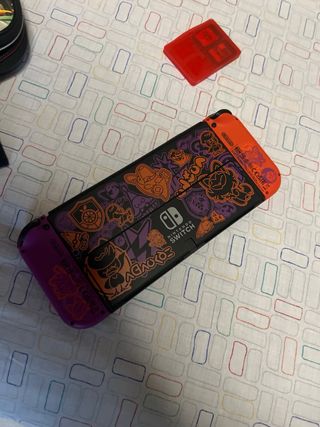 Nintendo Switch OLED EDICION ESCARLATA Y PURPURA