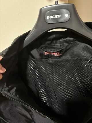 Chaqueta Ducati Corse Negra, motera.