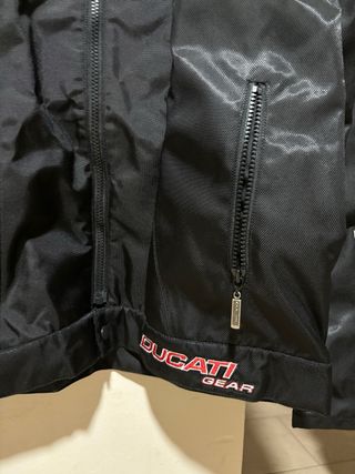 Chaqueta Ducati Corse Negra, motera.