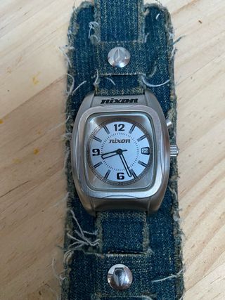 Reloj Nixon Denim, modelo “ the rocker”