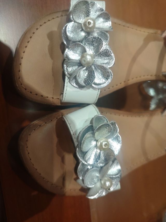 Sandalias Gioseppo niña blancas plata