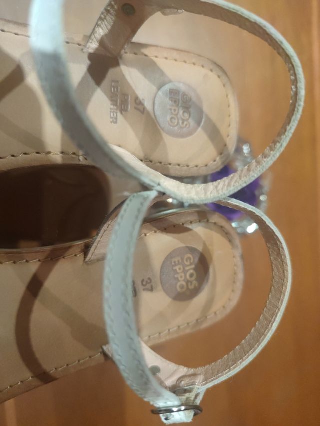 Sandalias Gioseppo niña blancas plata