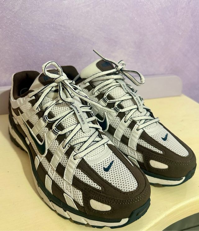 Nike P6000 - Scarpe da corsa marroni e bianche