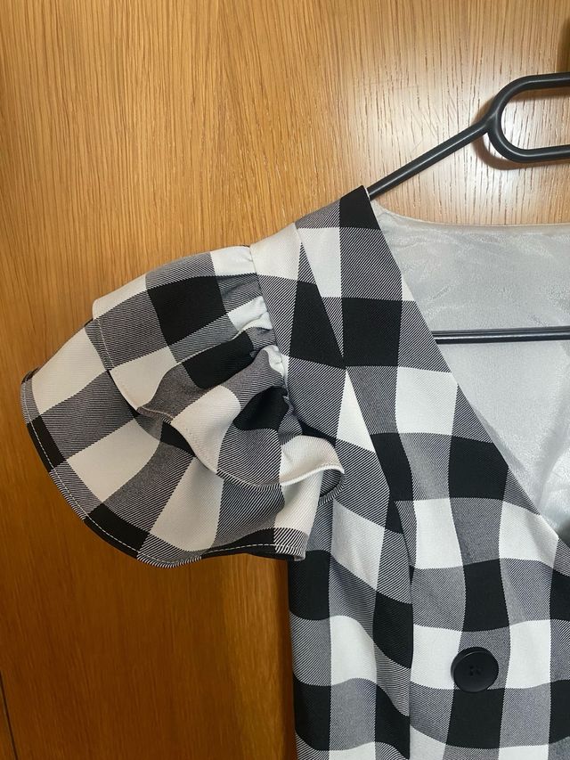 Vestido vichy blanco y negro