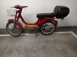 Vespa GL 25 años - Moto clásica funciona perfectam