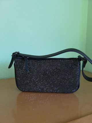 Bolso negro pedreria