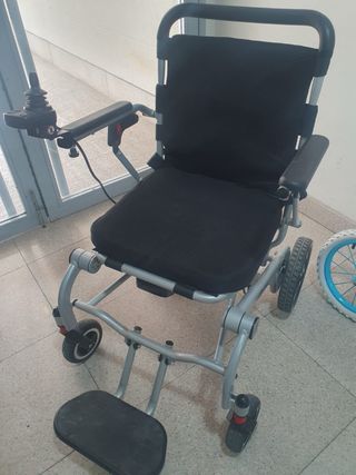 Silla ruedas eléctrica plegable