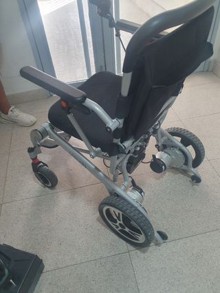 Silla ruedas eléctrica plegable