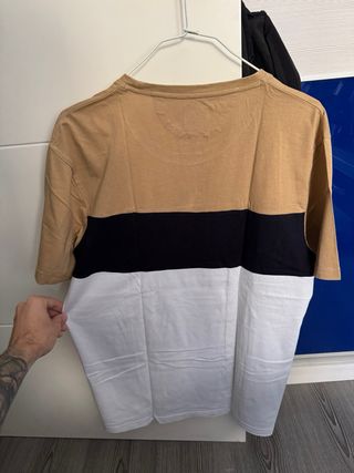 Camiseta Zara - Beige y Blanca