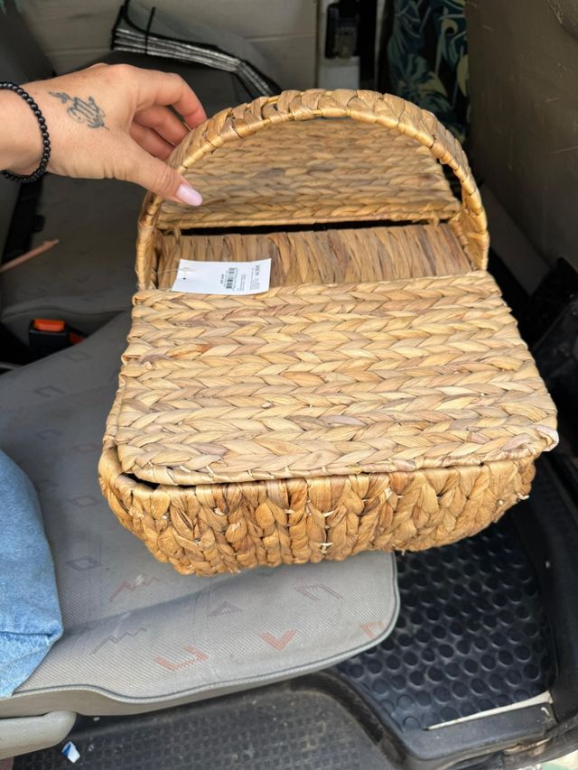 Cesta de mimbre beige