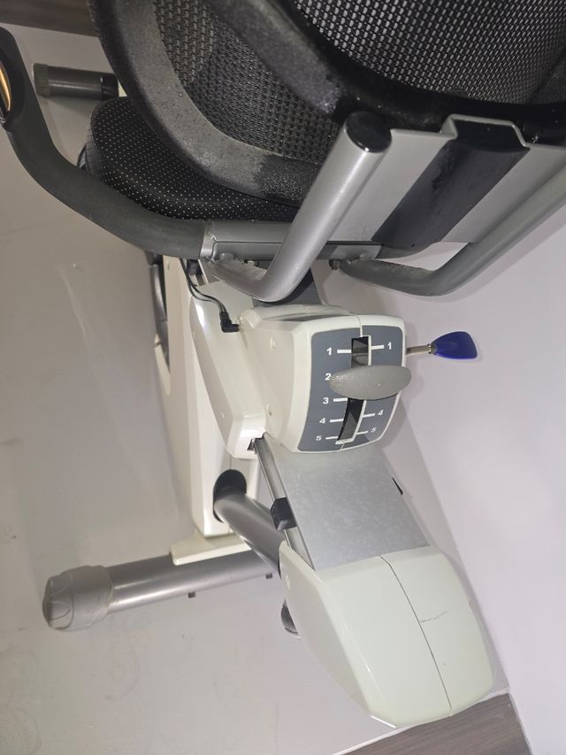 Bicicleta estática reclinada E Line Salter Pt329