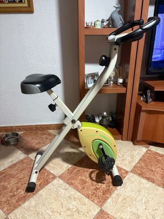 Bicicleta estática plegable