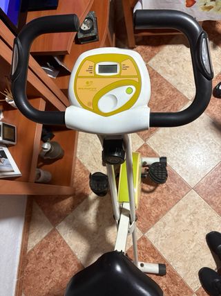 Bicicleta estática plegable