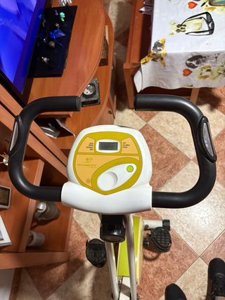 Bicicleta estática plegable