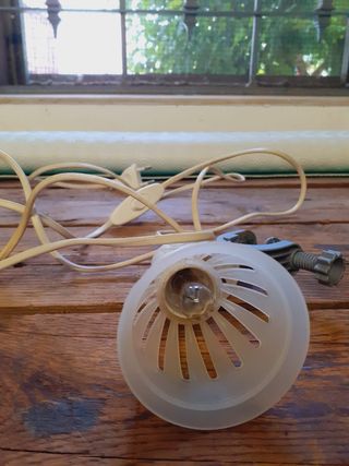 Lampada da tavolo a morsetto - bianca e grigia