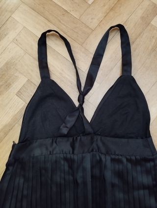 Vestido negro fiesta plisado S