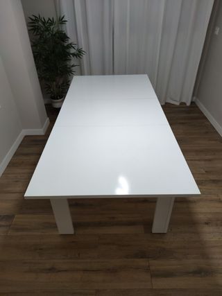 Mesa extensible blanca