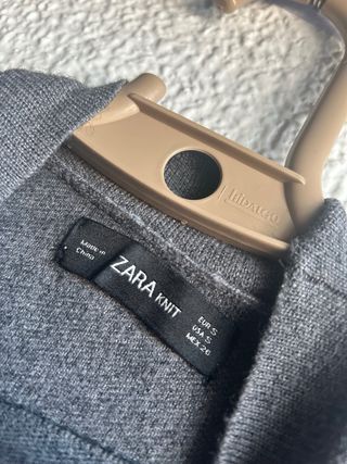 Camisetas Zara - Gris - Cuello Alto
