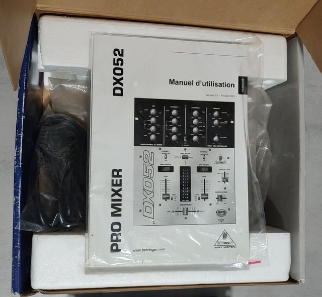 Mixer Behringer DX052 - DJ
