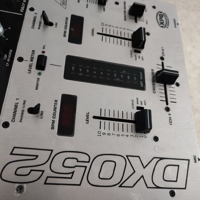 Mixer Behringer DX052 - DJ