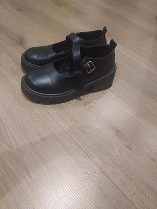 Zapatos Mary Jane negros