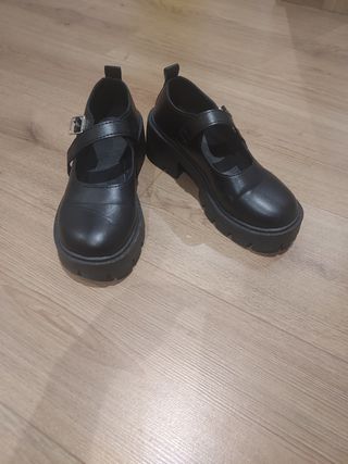Zapatos Mary Jane negros