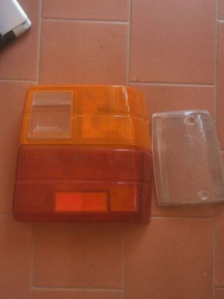 Fanalino posteriore Fiat uno e freccia sinistra.