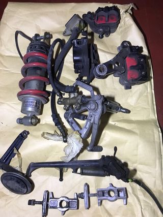 Honda CBR 600F: Repuestos.
