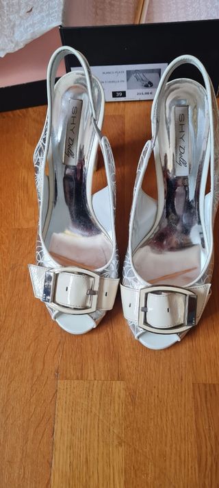 Sandalias tacón plata-blanco