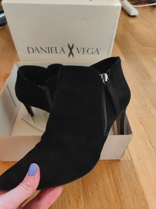 Botines Daniela Vega negros, talla 38