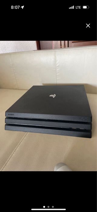 PS4 (PlayStation 4) Slim - Negra