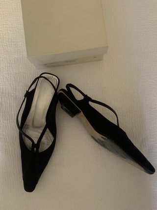 Zapatos negros Adolfo Domínguez