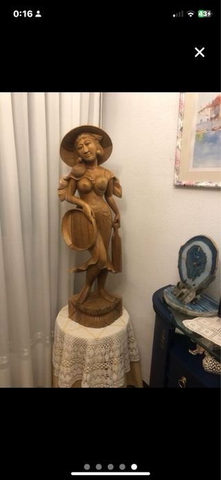 Escultura Mujer Étnica Madera