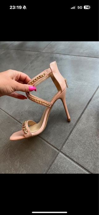 Sandalias tacón dorado rosa