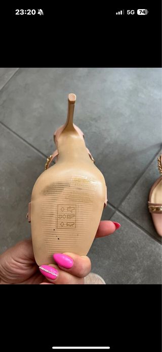 Sandalias tacón dorado rosa