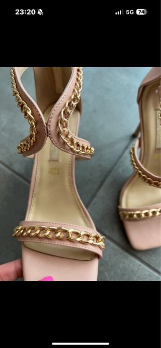 Sandalias tacón dorado rosa