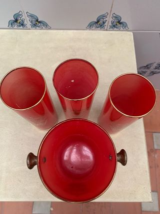 CUBITERA y 3 VASOS vintage rojos