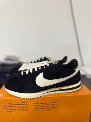 Zapatillas Nike Cortez - Piel Negra de segunda mano por 70 EUR en Xativa en  WALLAPOP