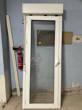 Puerta cristal blanca - Exterior
