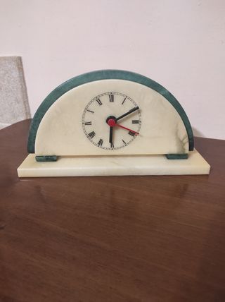 Orologio da tavolo in marmo verde