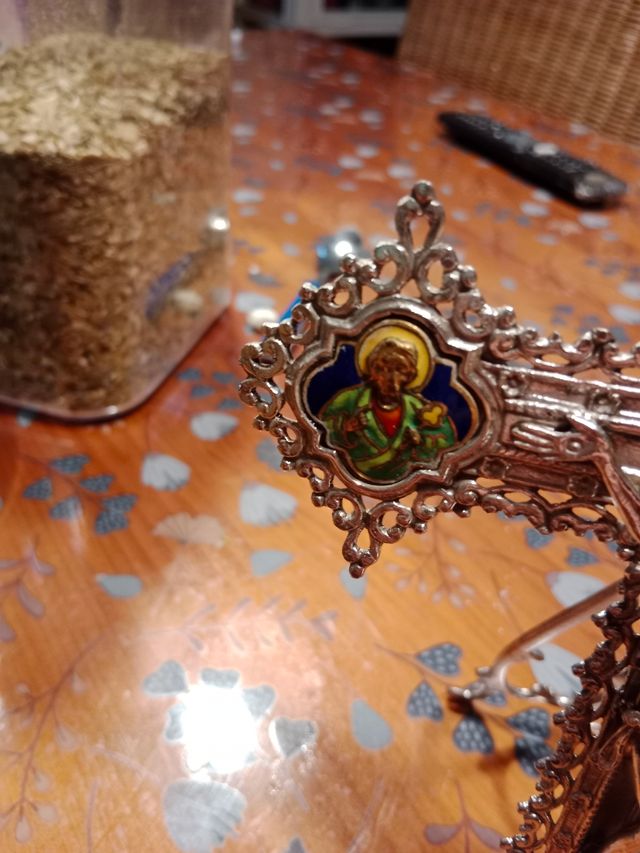 Croce religiosa in argento smaltato