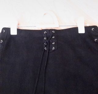 Mini Falda Negra Flecos