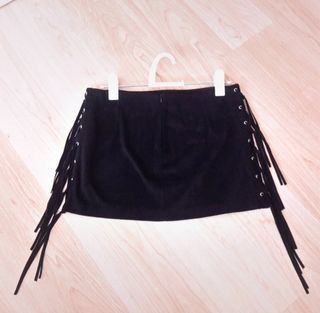 Mini Falda Negra Flecos