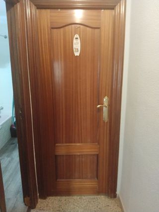 Puertas interior madera maciza
