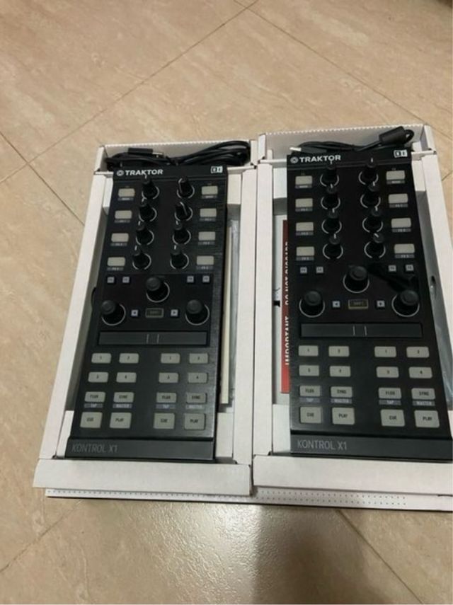 2 Traktor Kontrol X1 MK2 Impecables